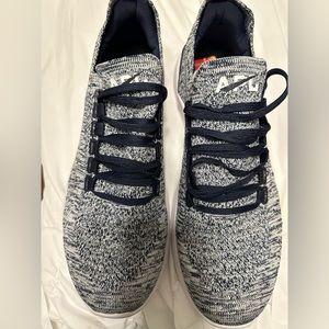 APL tennis shoes navy and white woman’s shoes. Do not have box.